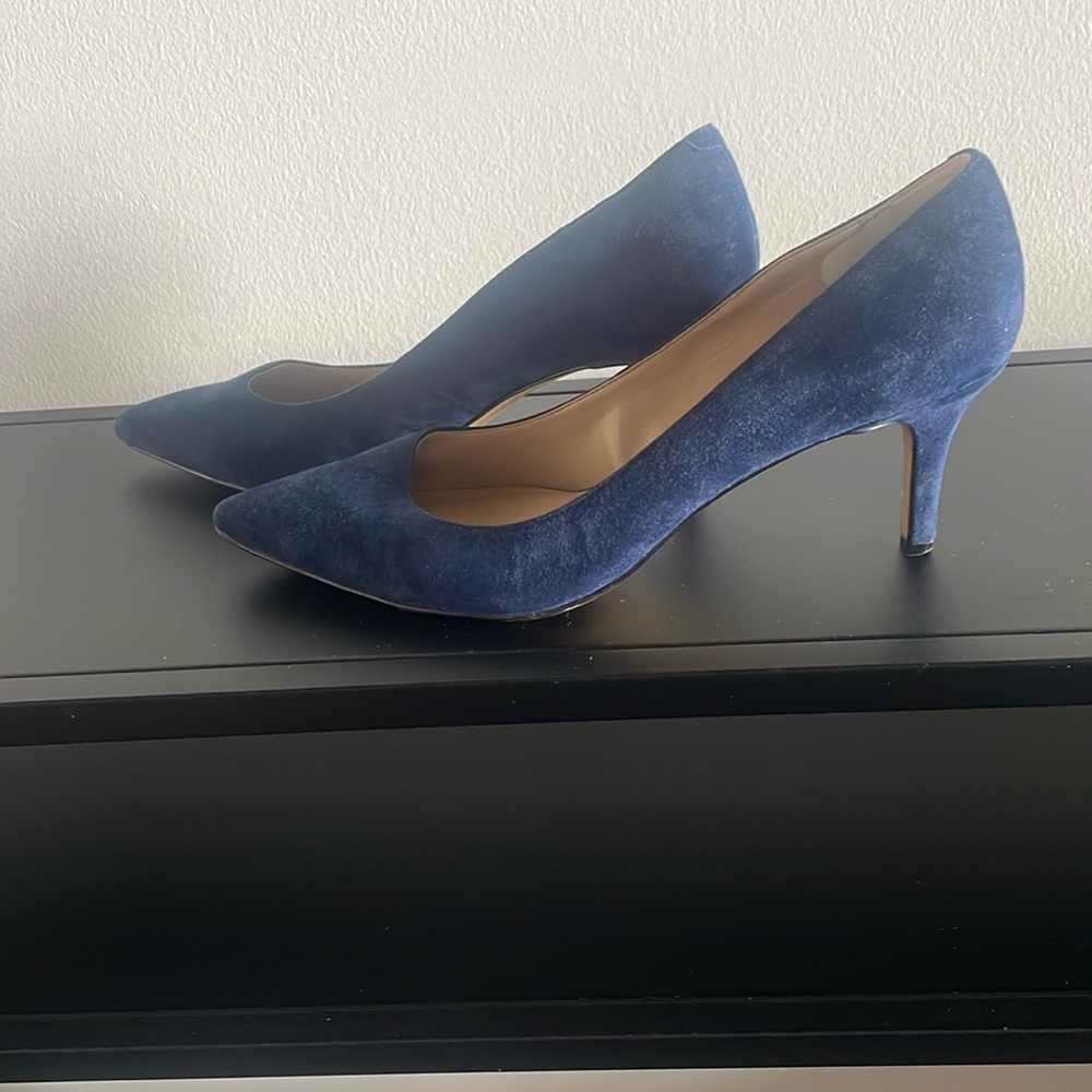 Beautiful blue suede pumps